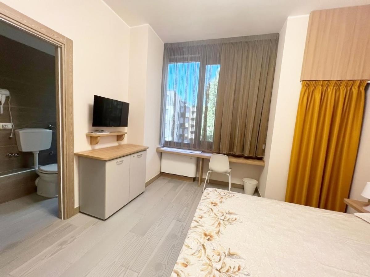 Sissi Comfort Rooms Foresteria Lombarda Μόνζα Εξωτερικό φωτογραφία