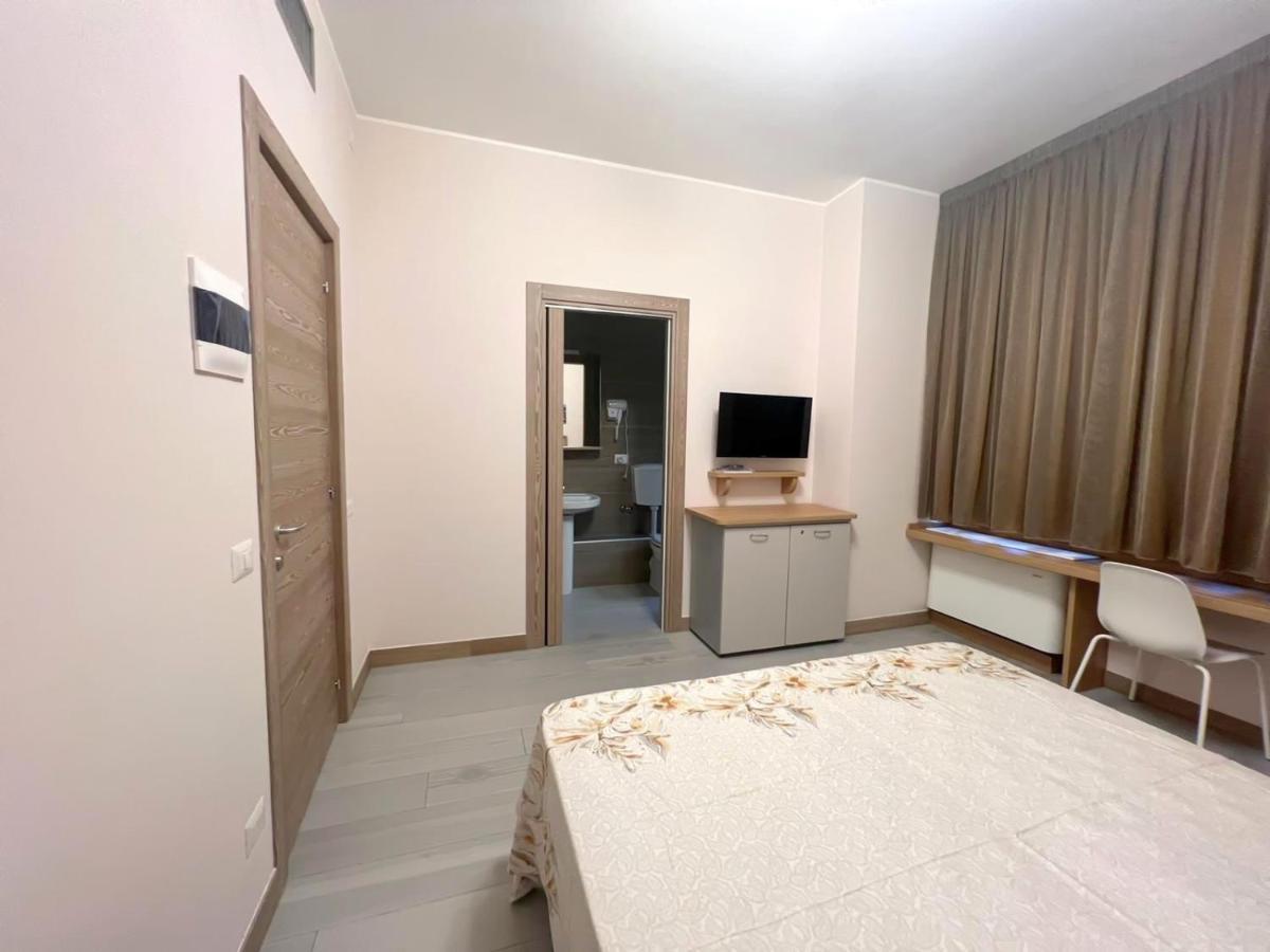 Sissi Comfort Rooms Foresteria Lombarda Μόνζα Εξωτερικό φωτογραφία