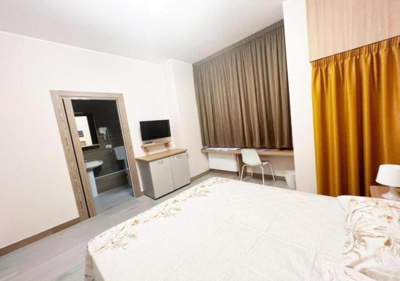 Sissi Comfort Rooms Foresteria Lombarda Μόνζα Εξωτερικό φωτογραφία